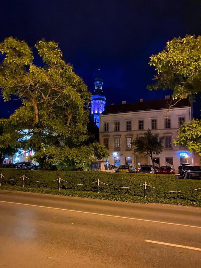 Varker 9 Apartman Sopron Exterior photo